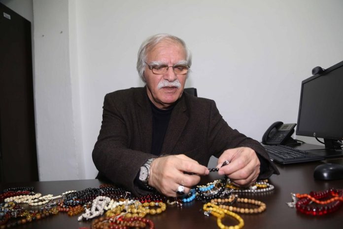 Yılın 52 haftası için 52 tespihi var