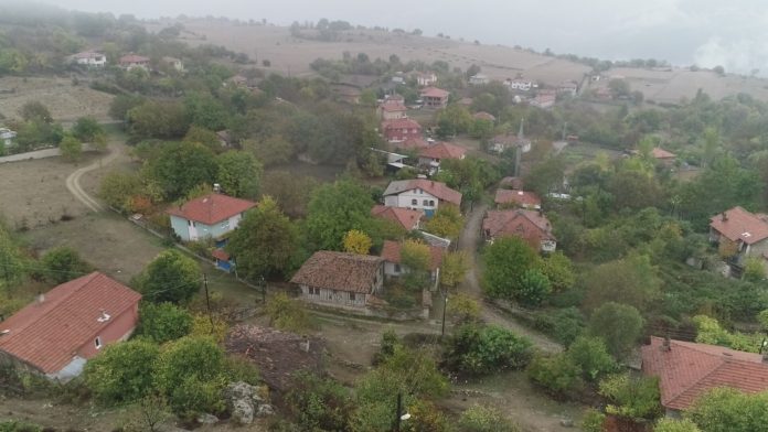 HİZMET ALAMAYAN KÖYLÜLER REFERANDUMA GİTTİ 14 SENE SONRA YENİDEN SEÇİME GİTTİLER KÖYLÜLER 50 EVET OYLA SAFRANBOLU'YA BAĞLANMA KARARI ALDI