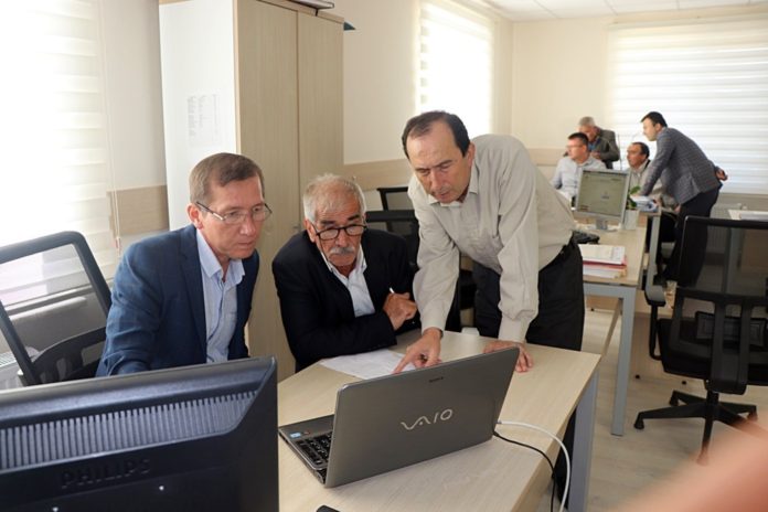 ORMANCILIKTA YENİ DÖNEM E-SATIŞ E-SATIŞ SİSTEMİ İLE İLK DİKİLİ AĞAÇ SATIŞI ESKİŞEHİR'DE YAPILDI ARTIK ODUNA DAYALI ORMAN ÜRÜNLERİ İNTERNETTEN SATILACAK