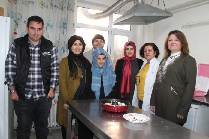 TOSYA'DA ÖZEL EĞİTİM ÖĞRENCİLERİNE AŞÇILIK KURSU AÇILDI