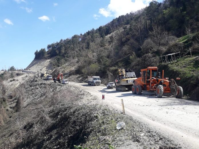 HEYELANIN KAPATTIĞI KASTAMONU-ÇATALZEYTİN KARAYOLU 8 GÜN SONRA AÇILDI