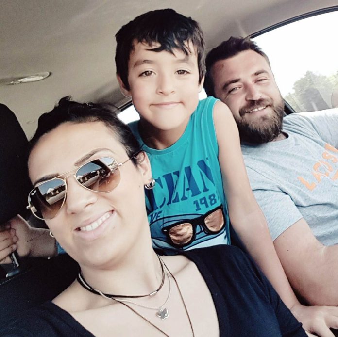 OKULA GİDEN KADIN ÖĞRETMENLER UÇURUMA YUVARLANDI: 1 ÖLÜ, 2 YARALI