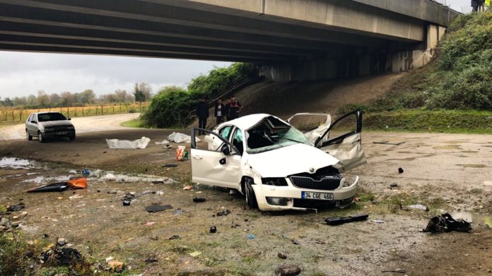 Düzce'de otomobil viyadükten düştü: 2 ölü, 2 yaralı