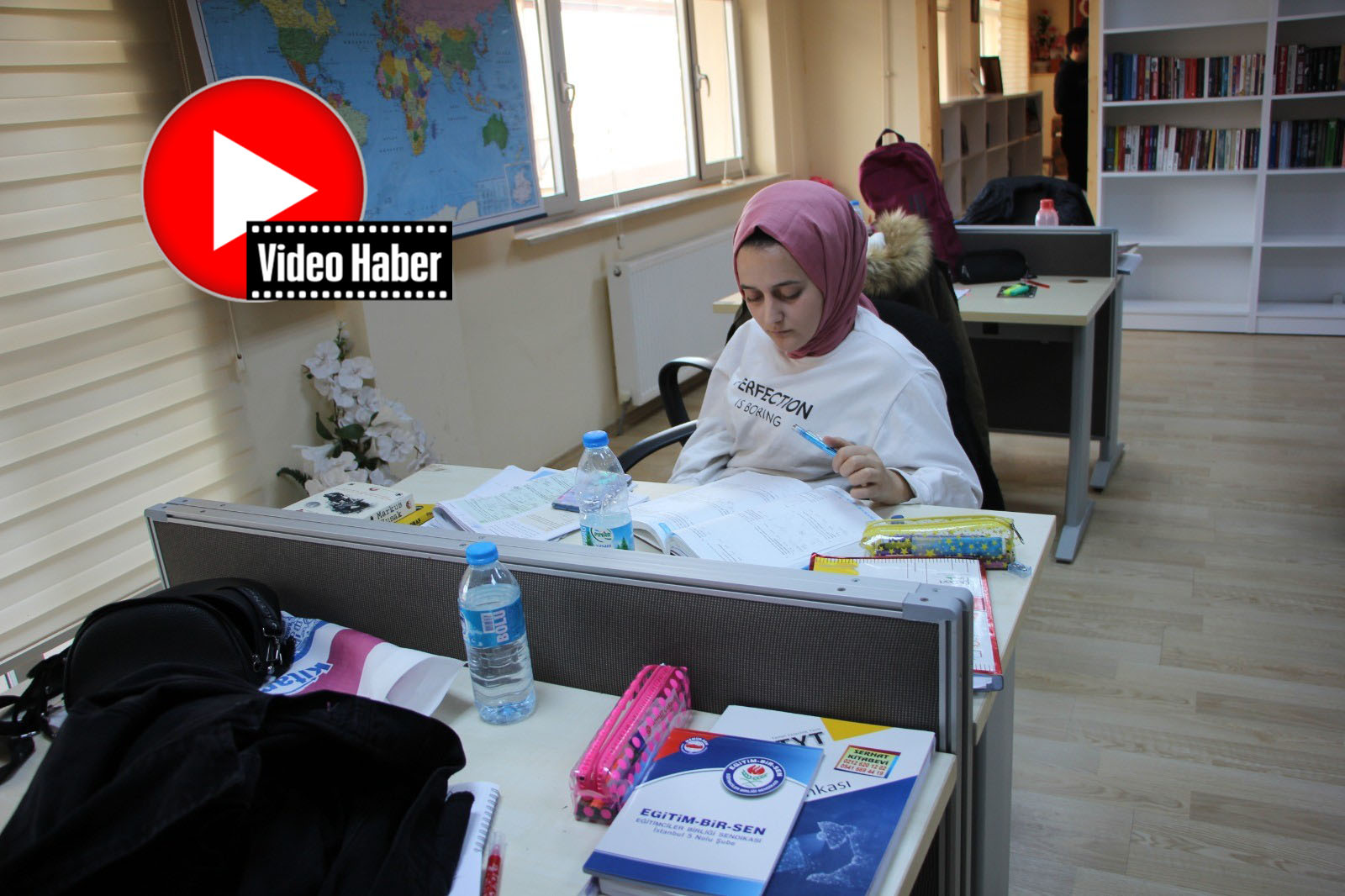 Cide’de kütüphaneye 4 bin kitap bağışı