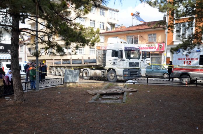 TIRIN ÇARPTIĞI YAŞLI KADIN HAYATINI KAYBETTİ