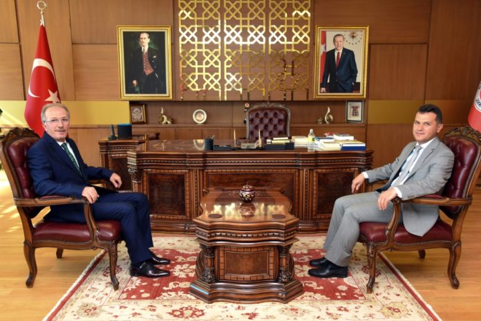 REKTÖR UZUN, KASTAMONU ÜNİVERSİTESİ REKTÖRÜ TOPAL'I ZİYARET ETTİ