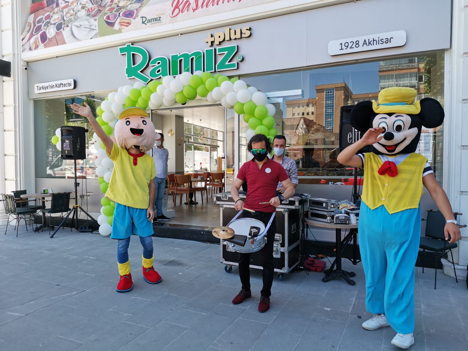 Ramiz Plus’tan cumartesi coşkusu