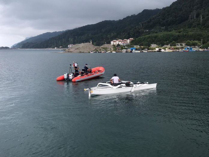 Kastamonu açıklarında devrilen katamarandaki kişi balıkçılar tarafından kurtarıldı