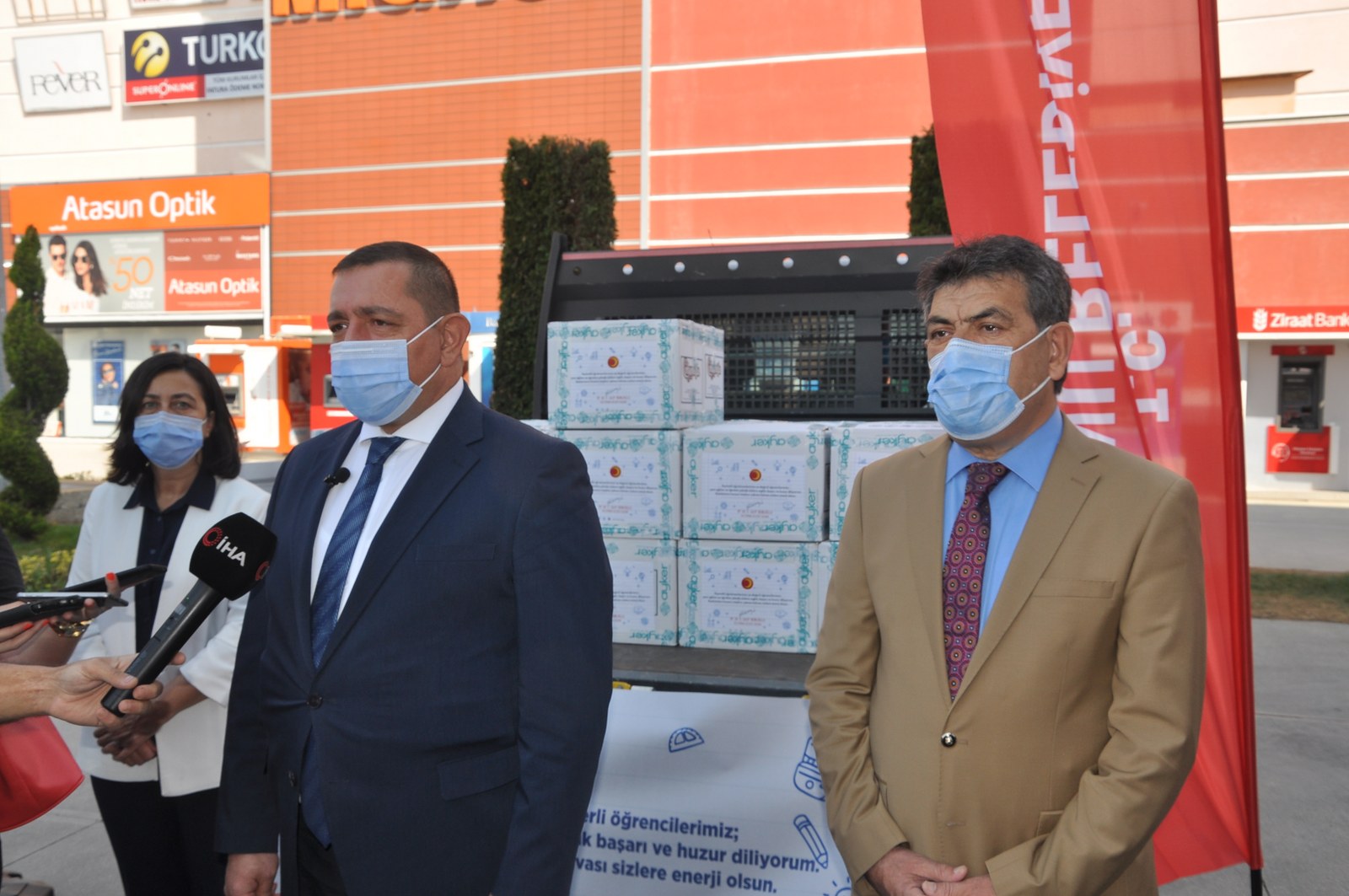 Belediye’den   81 ildeki 81 okula  çekme helva