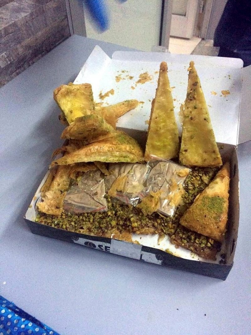 Baklava arasında uyuşturucu