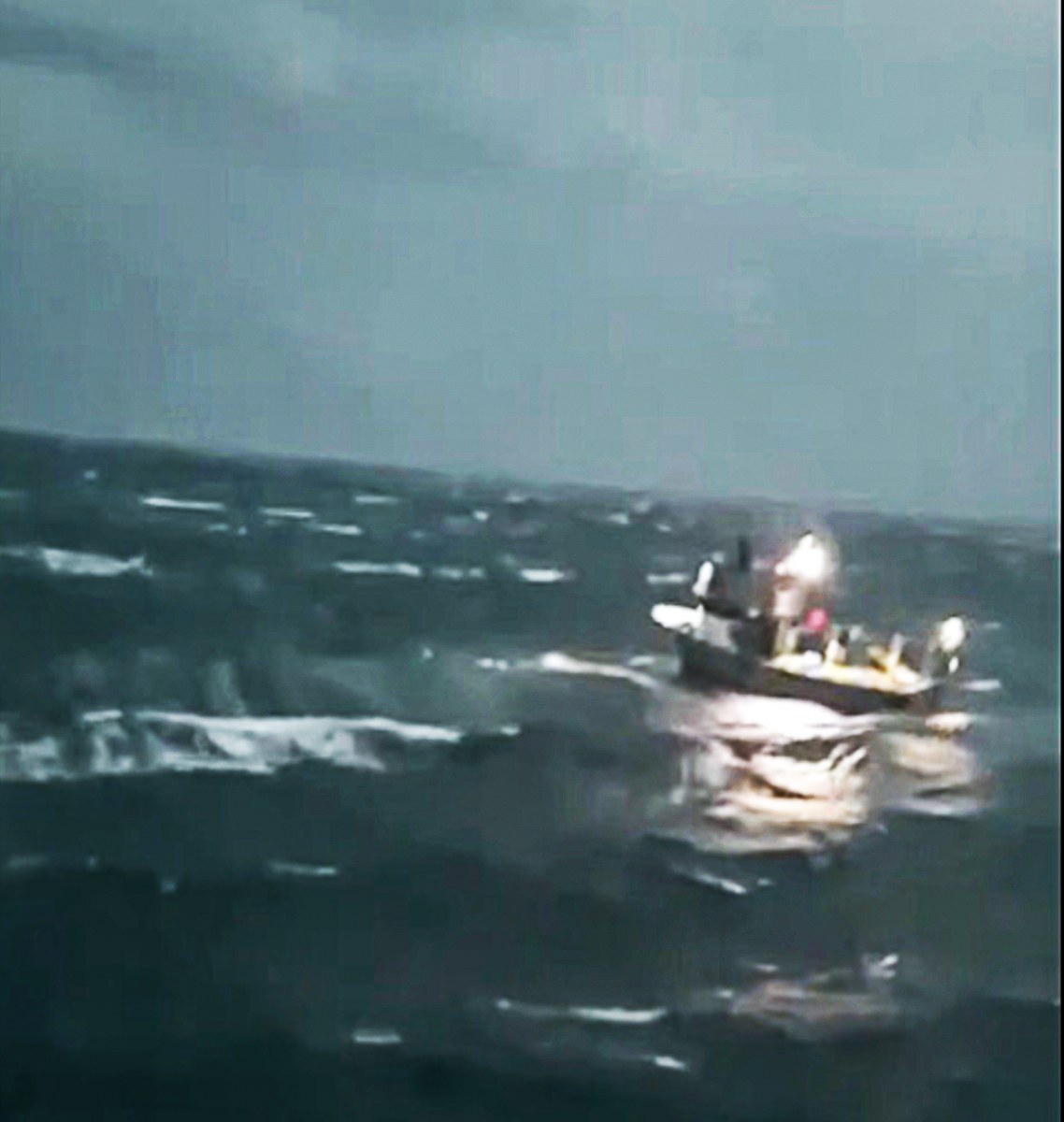 Balıkçıların  fırtınayla  mücadelesi