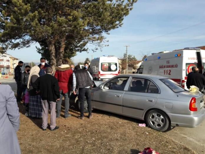 Kastamonu'da otomobil ağaca çarptı: 1 ölü