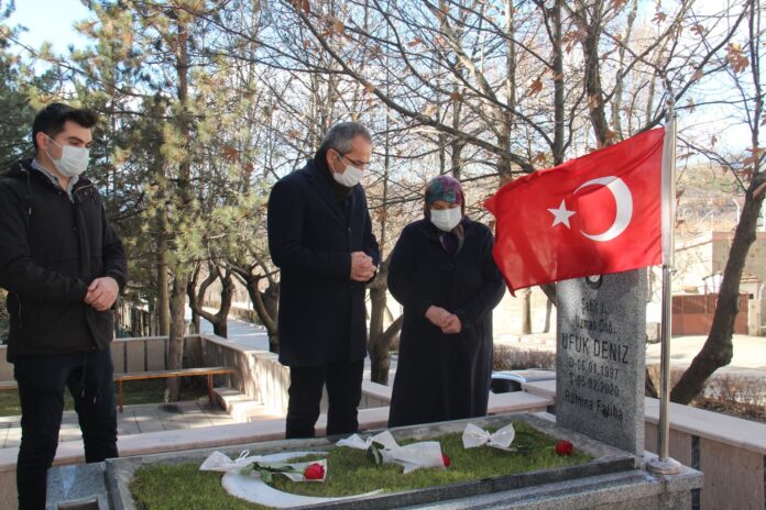 ÇIĞ ALTINDA ŞEHİT OLAN UFUK DENİZ, KABRİ BAŞINDA ANILDI