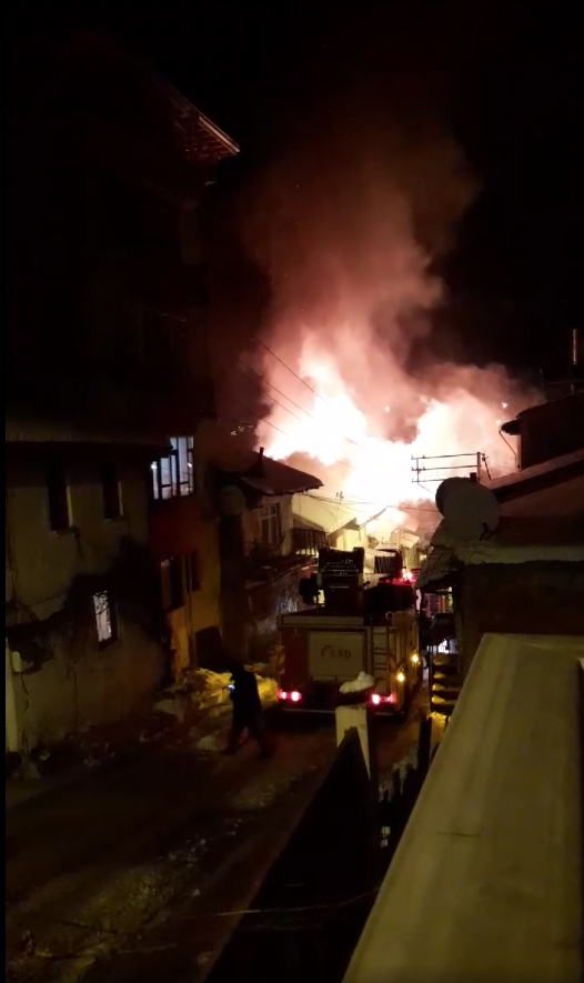 Kırkçeşme’de yangın