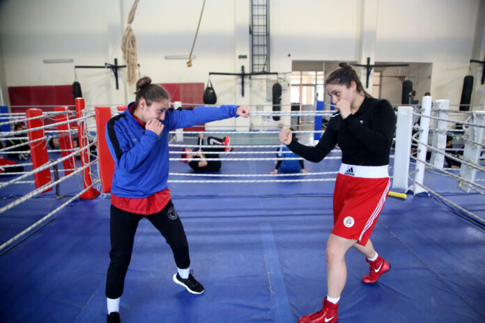 Genç Kadınlar Boks Milli Takımı'nın dünya şampiyonası hazırlıkları, Kastamonu'da başladı