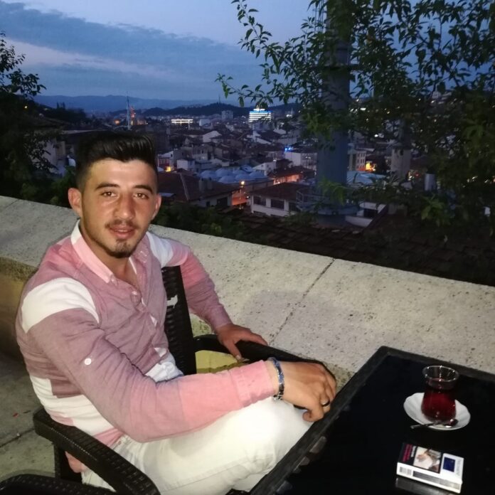 TARTIŞTIĞI KUZENİNİ BALTAYLA ÖLDÜRDÜ