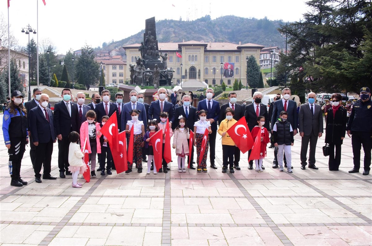 23 Nisan bu yıl da buruk kutlandı