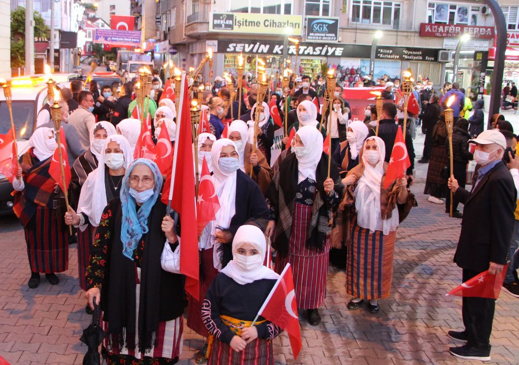 Şerife Bacı fener alayıyla anıldı