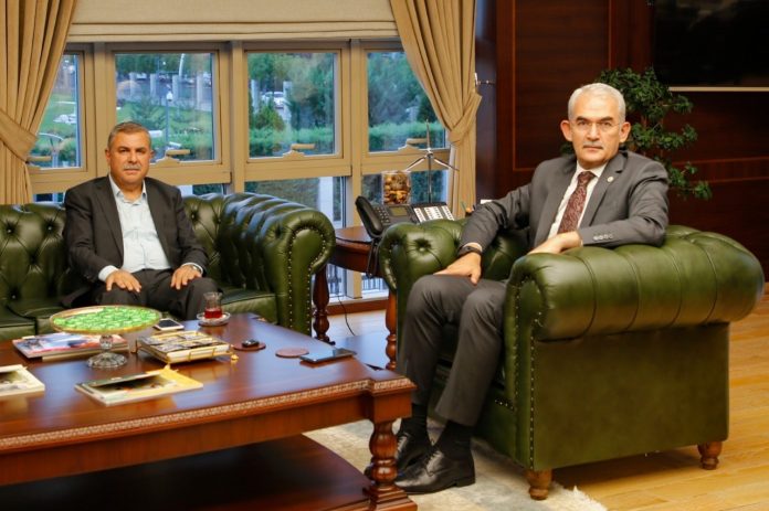 MAVİŞ: