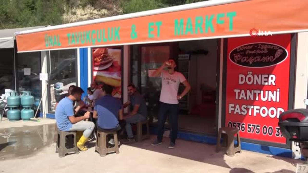 Selde dükkanlarını kaybeden esnaf, konteynır iş yerlerinde faaliyetlerini yürütüyor