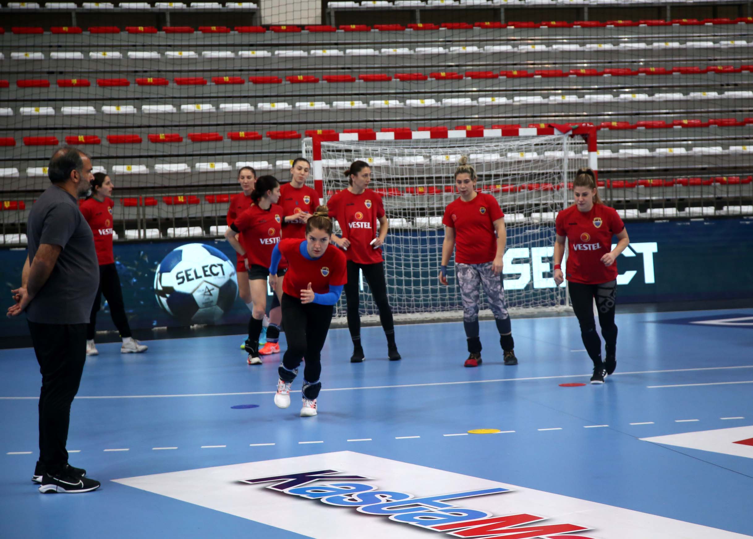 Kastamonu Belediyespor, Györi Audi ETO KC maçı hazırlıklarına başladı