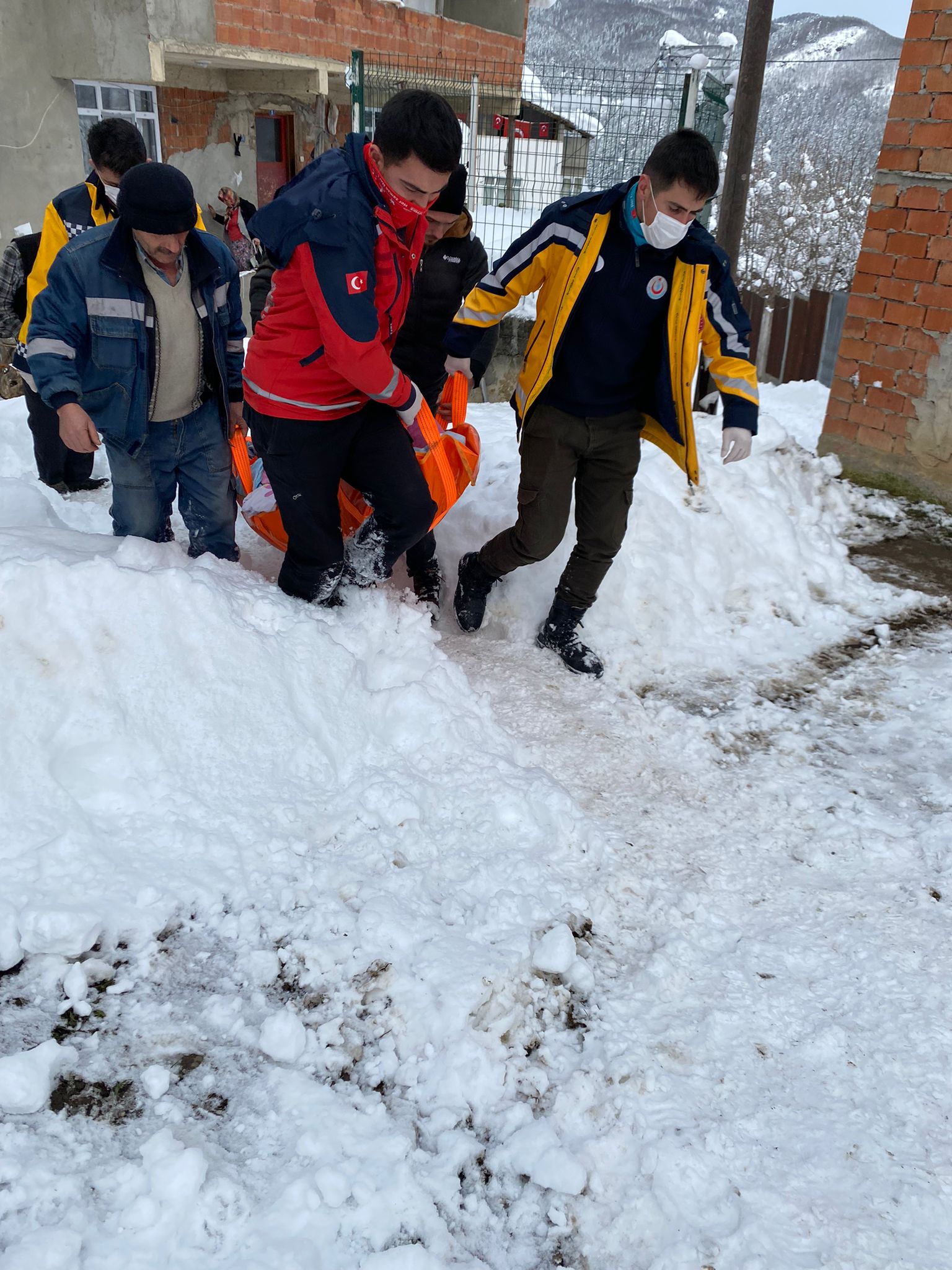 İmdatlarına UMKE yetişti