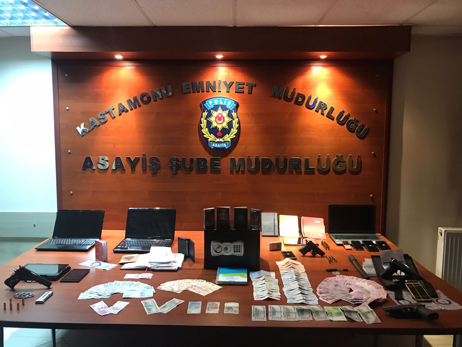 Fuhuş ve tefecilik operasyonu