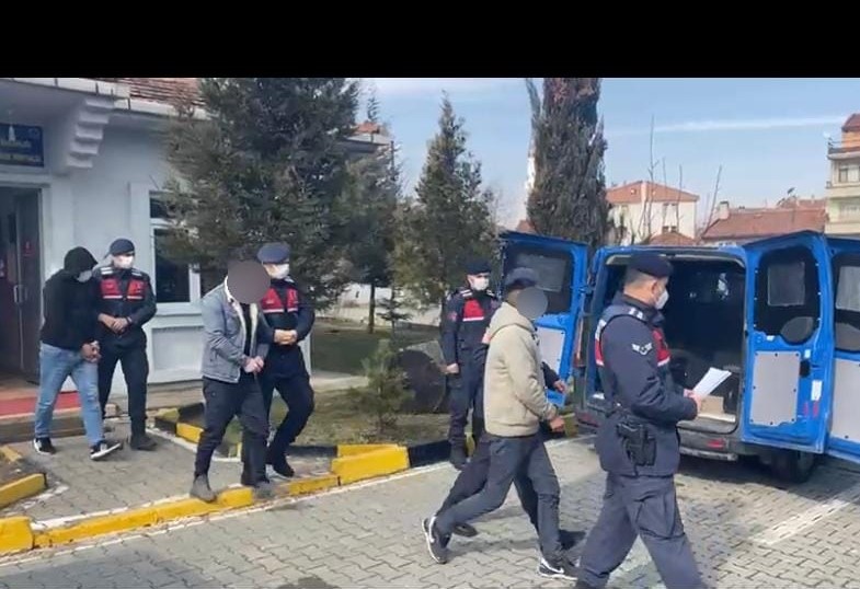 JASAT, hırsızları yakaladı üretimi kurtardı