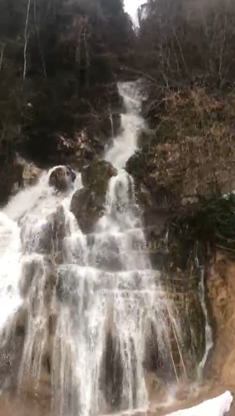 Küre Dağları‘ndan şelale fışkırıyor!