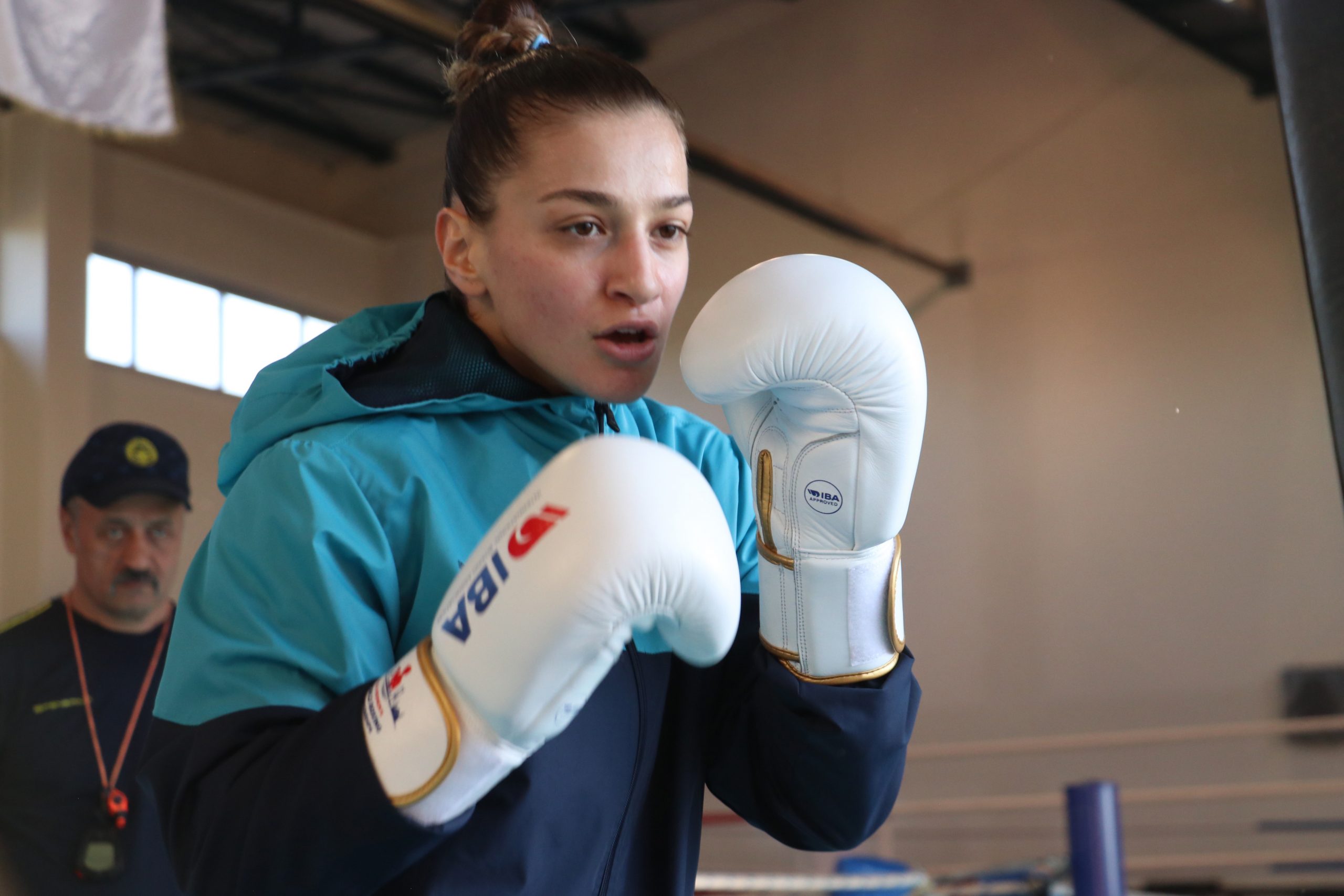 Altın yumruk Buse Naz kendinden emin