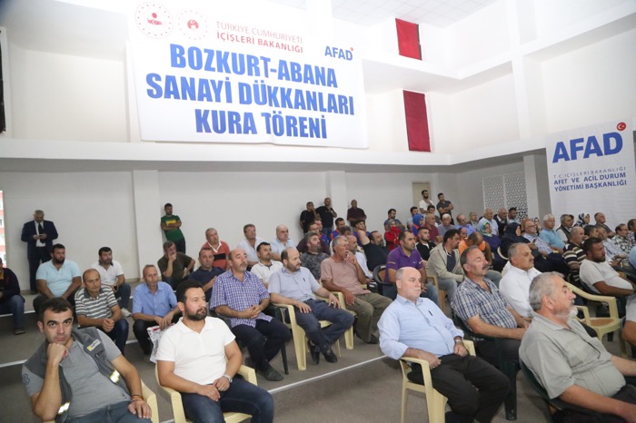 Selzede esnafın mutlu günü