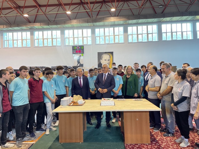 Taşmektep’te 75 bininci oyuncak sevinci