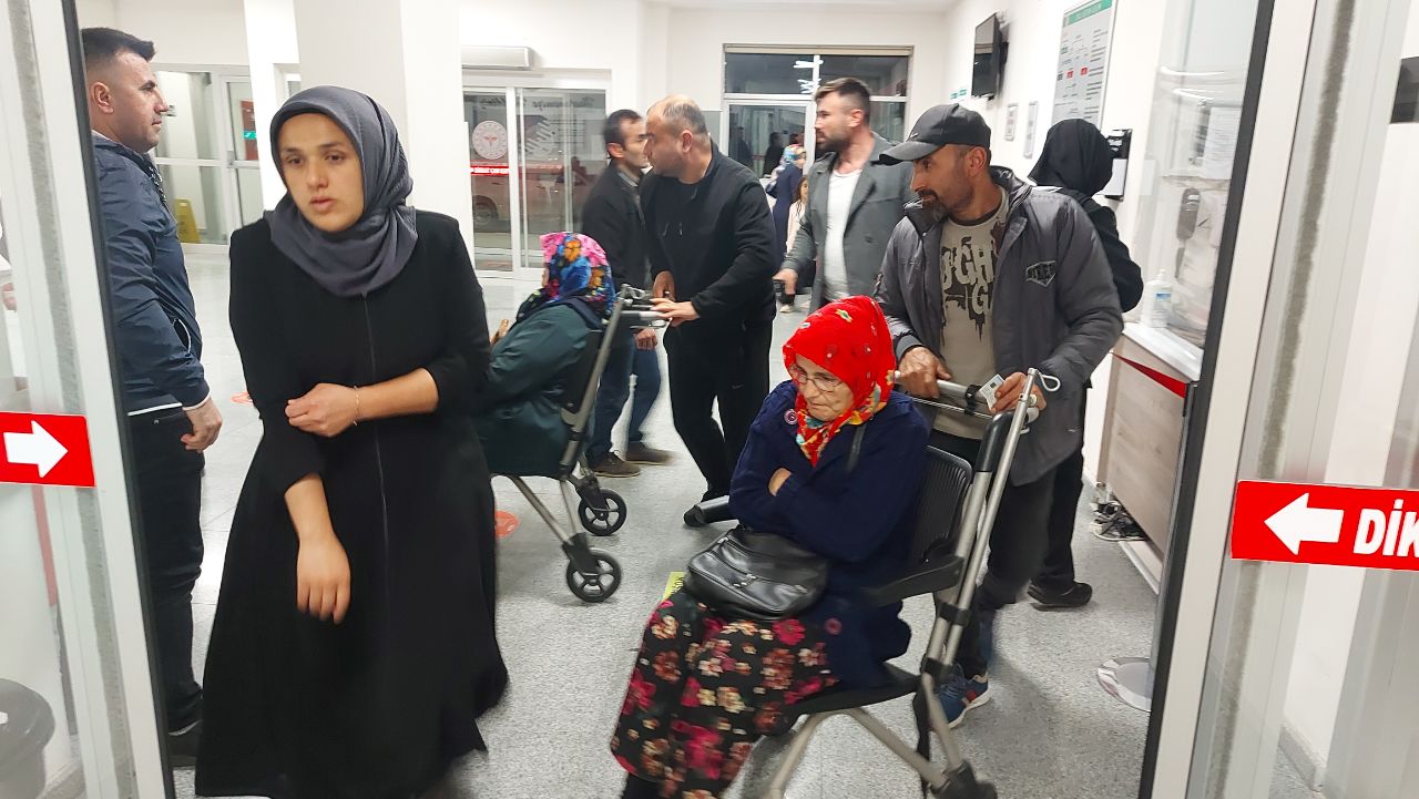 Düğün yemeği 35 kişiyi zehirledi