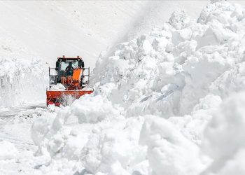 Ağlı’da 80 santim kar
