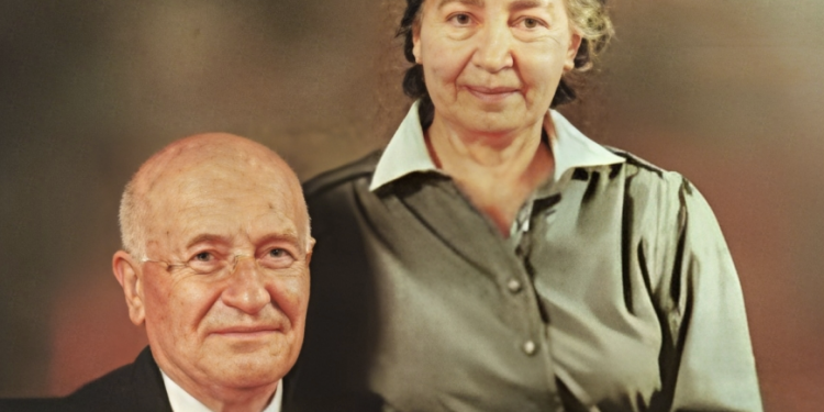 Mustafa Sıtkı Erkek, bursuyla da yaşıyor