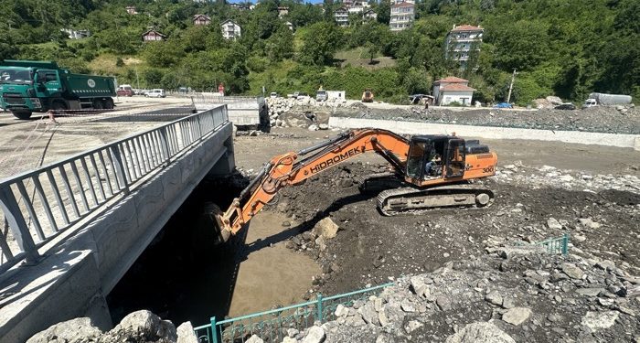 İnebolu’da selin ardından yaralar sarılıyor