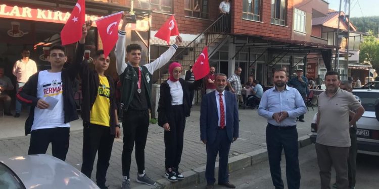 Gümüş çocuklar törenle karşılandı