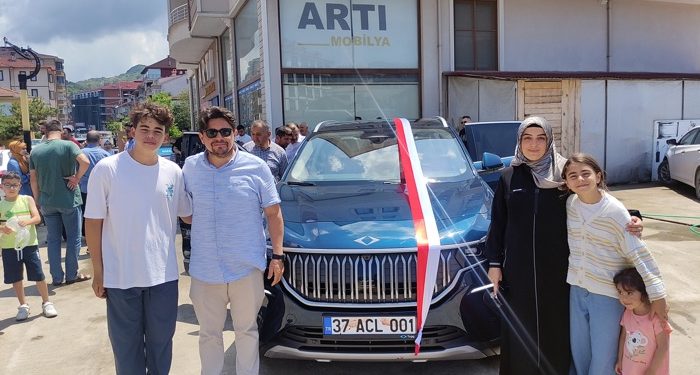 Kastamonu’da ilk Togg sahibine teslim edildi