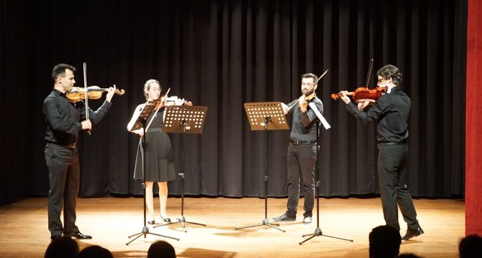 Moni Keman Dörtlüsünden konser