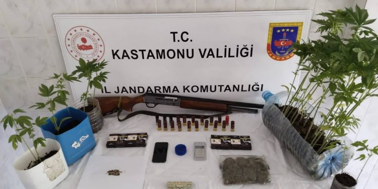 Uyuşturucudan gözaltı