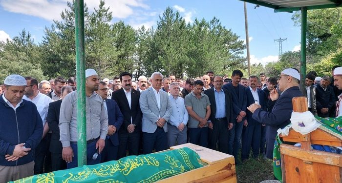 Yıldırım kurbanlarına son görev