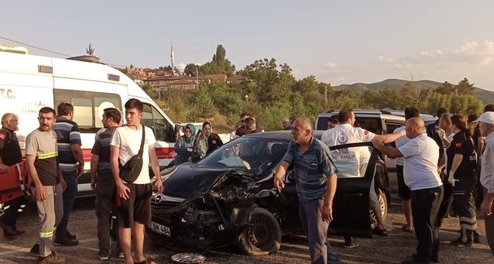 Taşköprü’de kaza: 10 yaralı