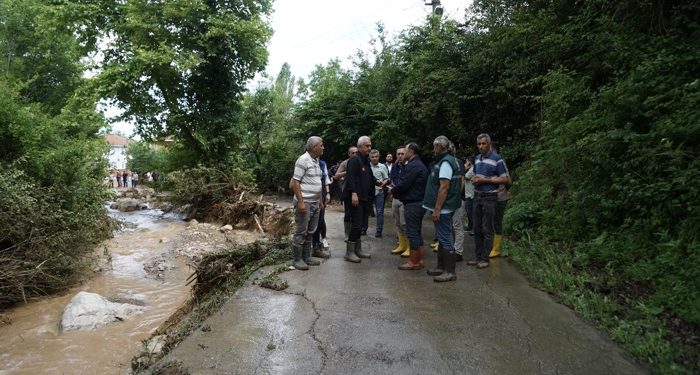 Vali Çakır: “4 mahallemizde irili ufaklı 100’den fazla binamız selden etkilendi”