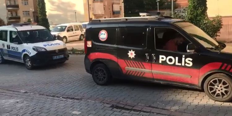 Aranan şahıslara operasyon: 12 gözaltı