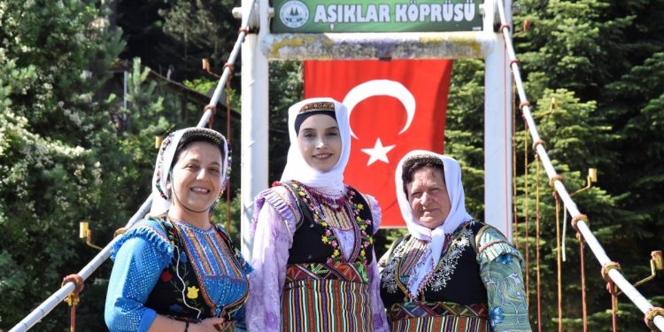 Azdavay Kaymakamı’ndan otantik tanıtımlı veda