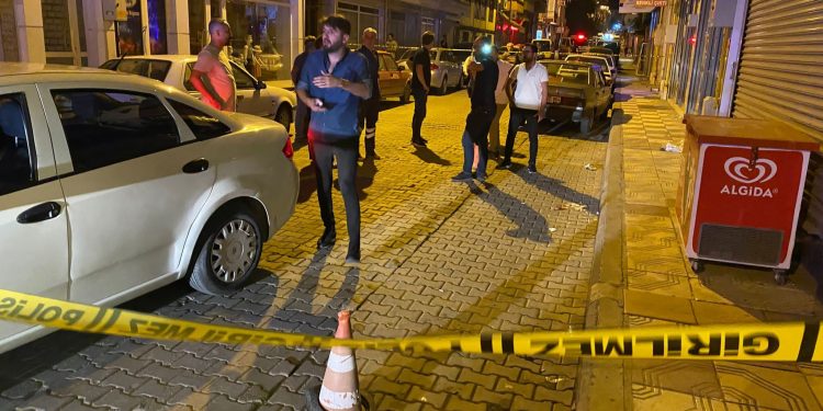 AK Parti’li Belediye Meclis Üyesinin işyeri kurşunlandı