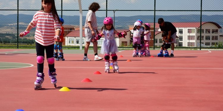 Kastamonu Üniversitesi’nin yaz okulunda çocuklara yönelik eğitimler devam ediyor
