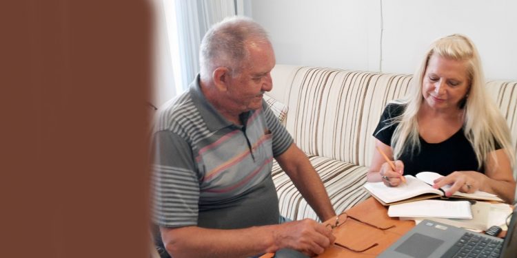 Bolulu bestekar, şair, öğretmen Mustafa Töngemen ile söyleşi