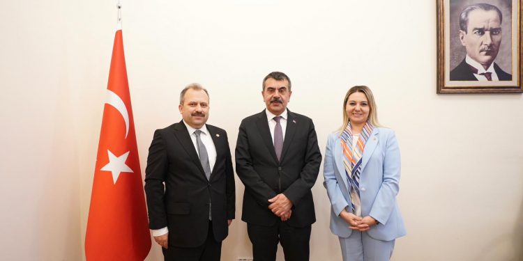 Ekmekci ve Uluay’dan Bakan Tekin ziyareti