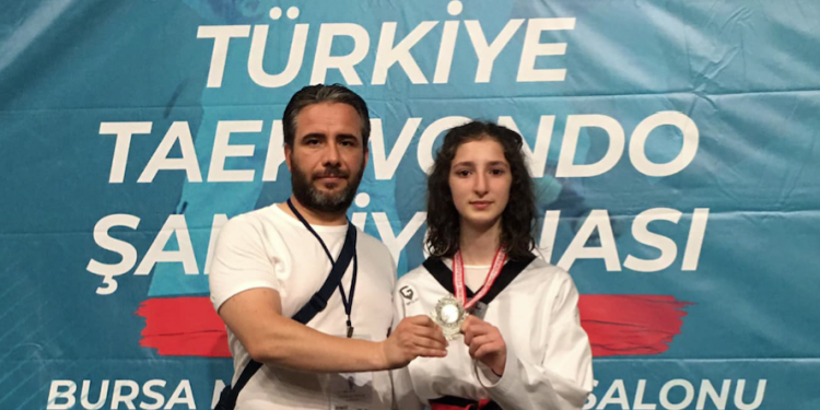 Eda Elveren, Türkiye ikincisi